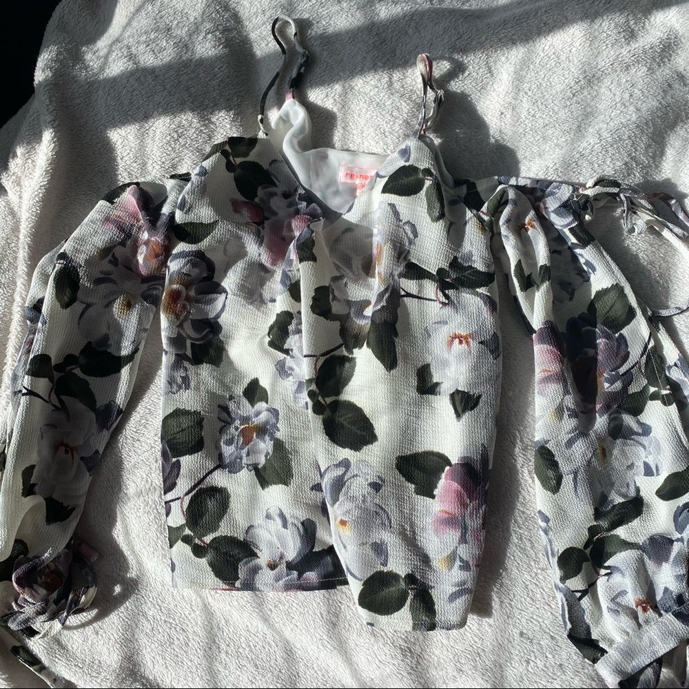 3 Floral Blouse Bundle Size SSM - Picture 6 of 11